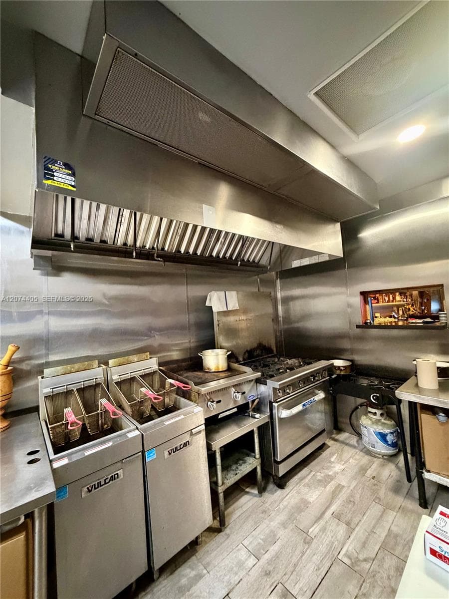 Confidential, Hollywood FL 33020 photo 3