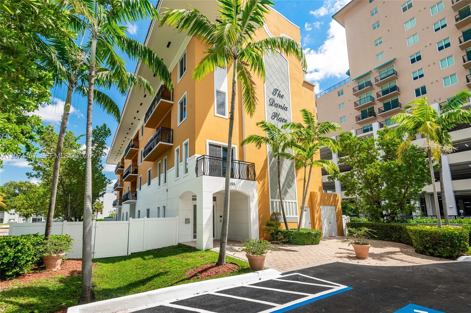 555 E Dania Beach Blvd # 9, Dania Beach, FL 33004 photo 2