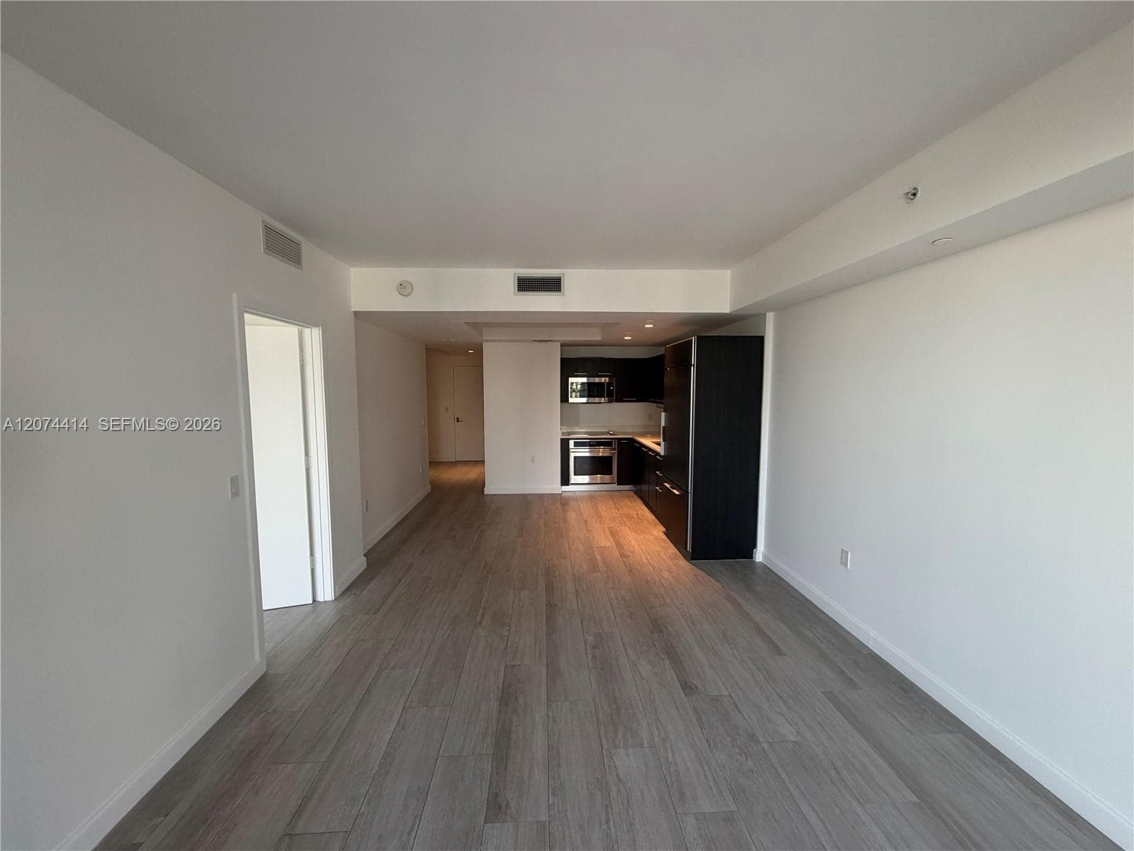 45 SW 9th St # 2504, Miami, FL 33130 photo 2