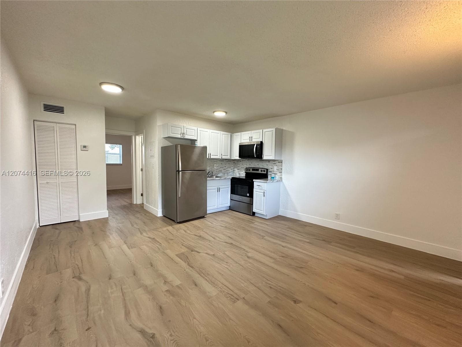 3616 NE 11th Ave # 3, Oakland Park, FL 33334 photo 2