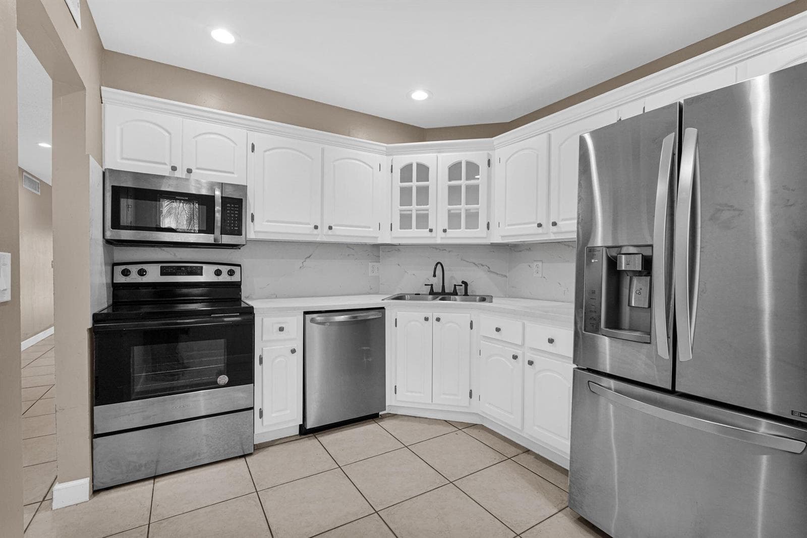 3360 SPANISH MOSS Terrace # 211, Lauderhill, FL 33319 photo 2