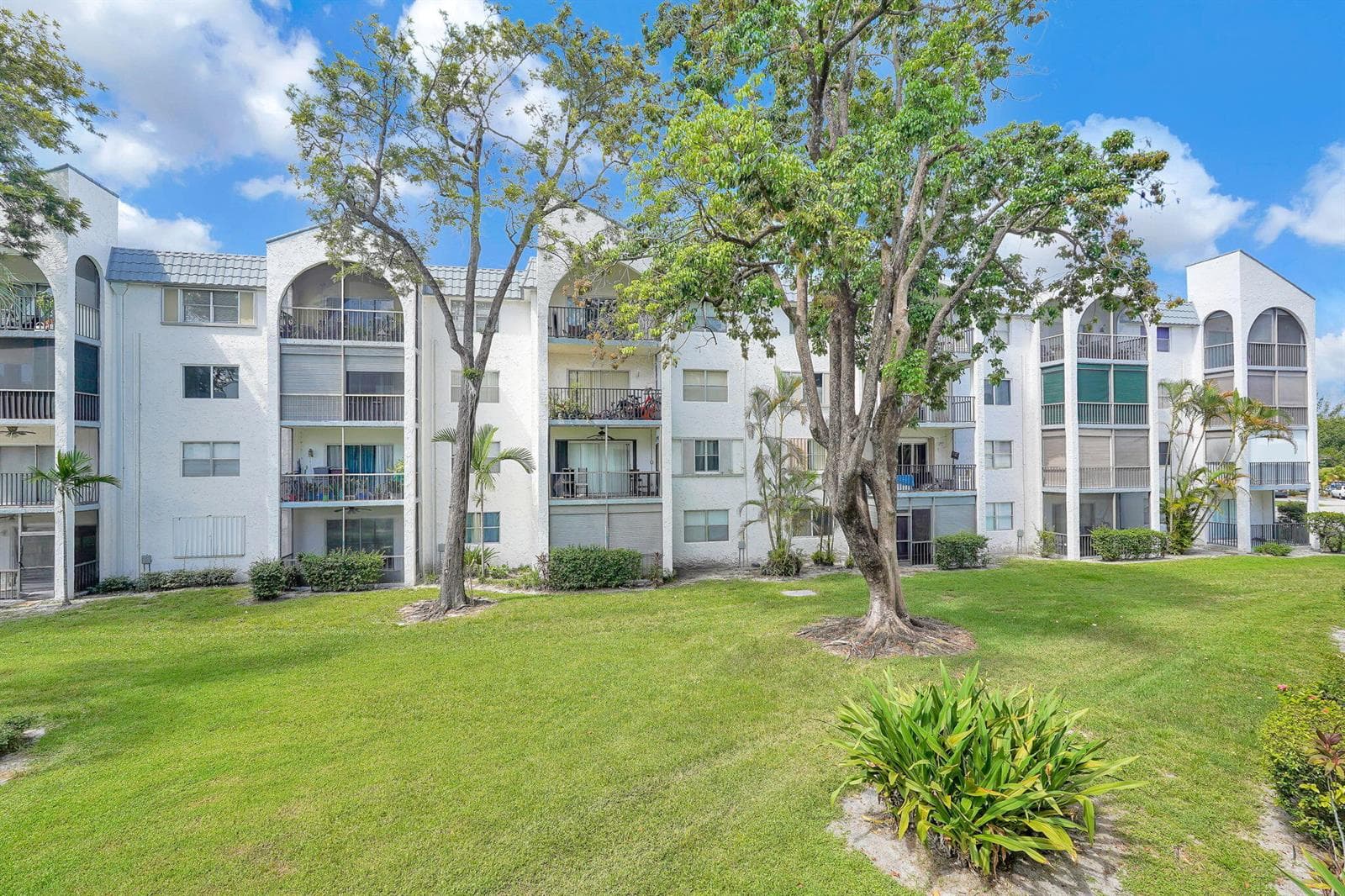 3360 SPANISH MOSS Terrace # 211, Lauderhill, FL 33319 photo 3