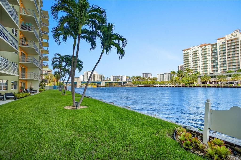 2900 NE 30TH Street # G1, Fort Lauderdale, FL 33306