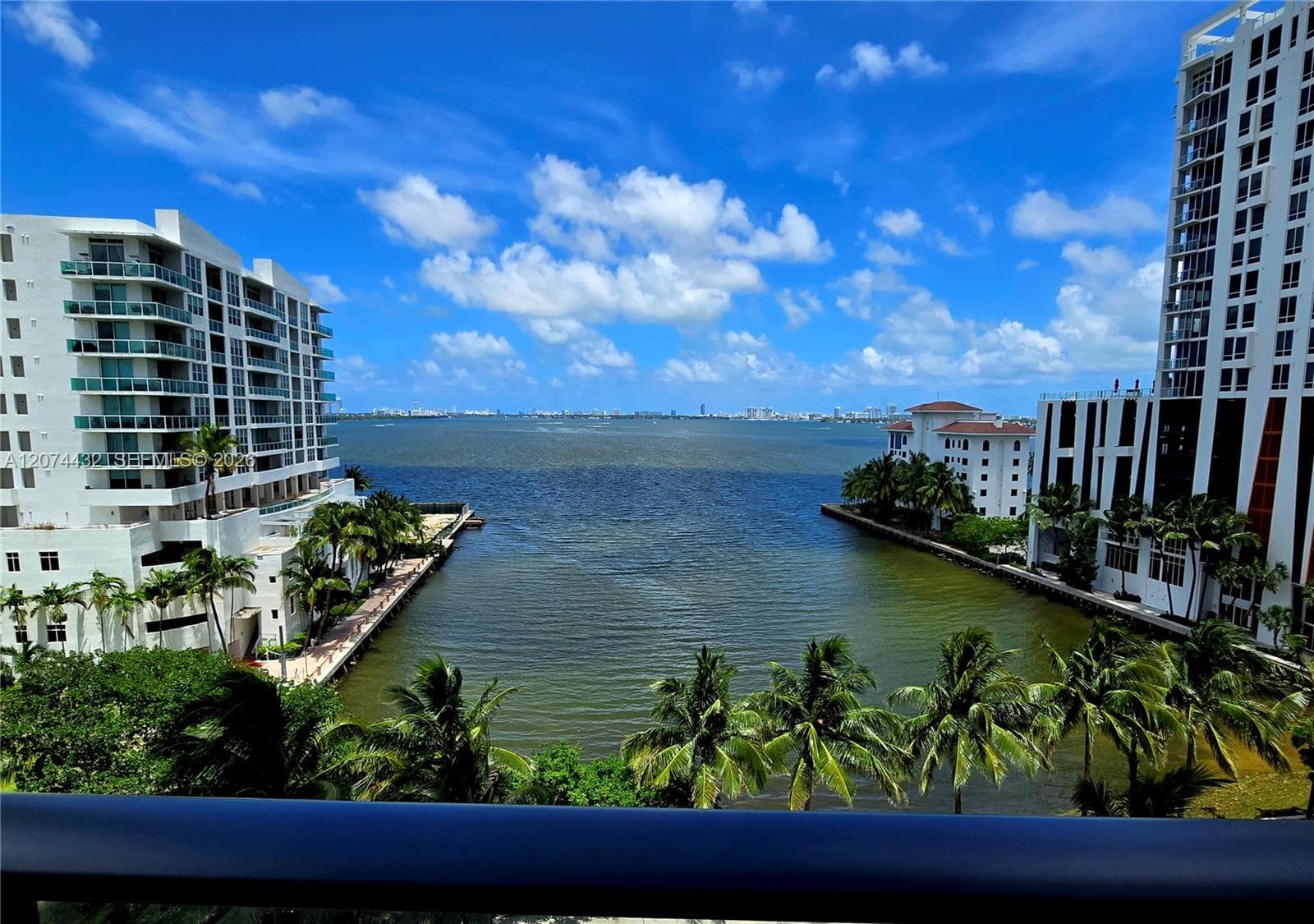 460 NE 28 ST # 602, Miami, FL 33137