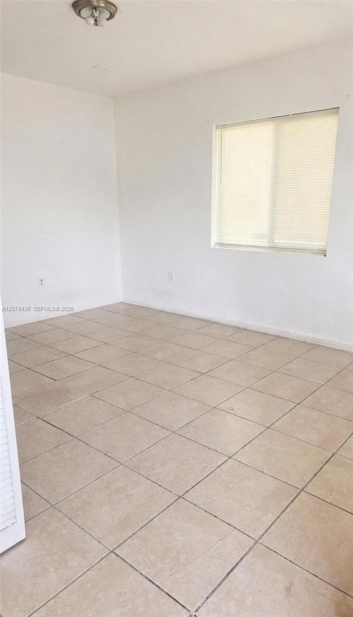 301 NW 84th St # 301, Miami, FL 33150 photo 4