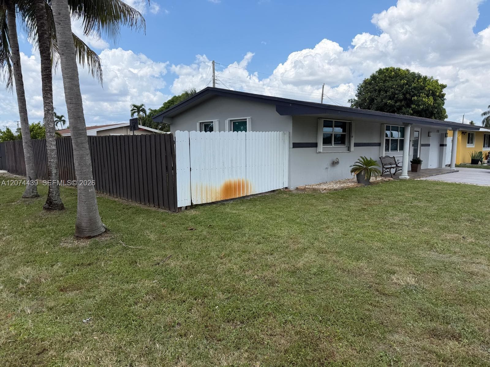 1000 NW 76th Ter, Pembroke Pines, FL 33024 photo 2