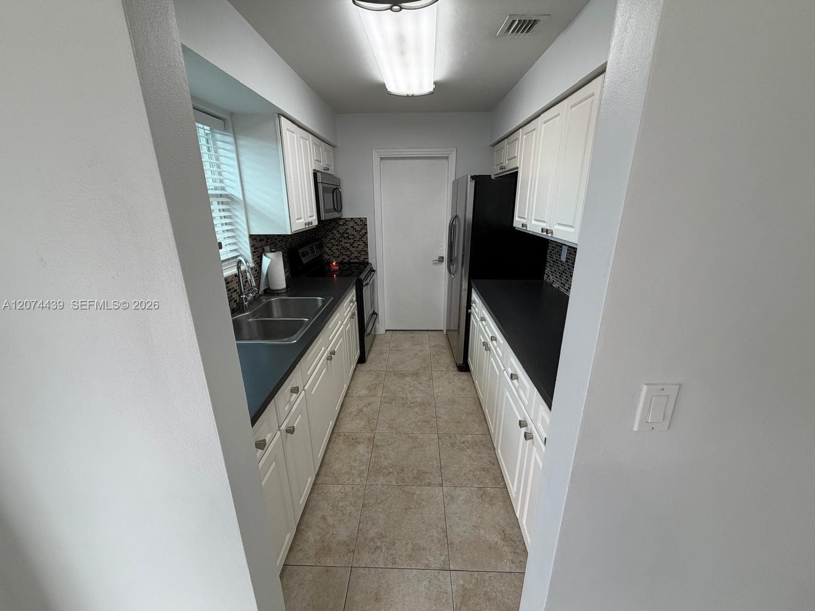 1000 NW 76th Ter, Pembroke Pines, FL 33024 photo 4