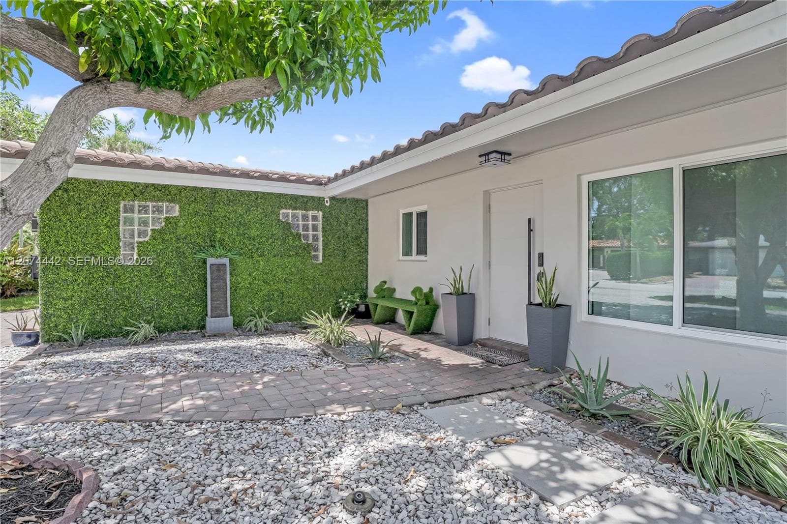2225 NE 16th Ave, Wilton Manors, FL 33305 photo 4