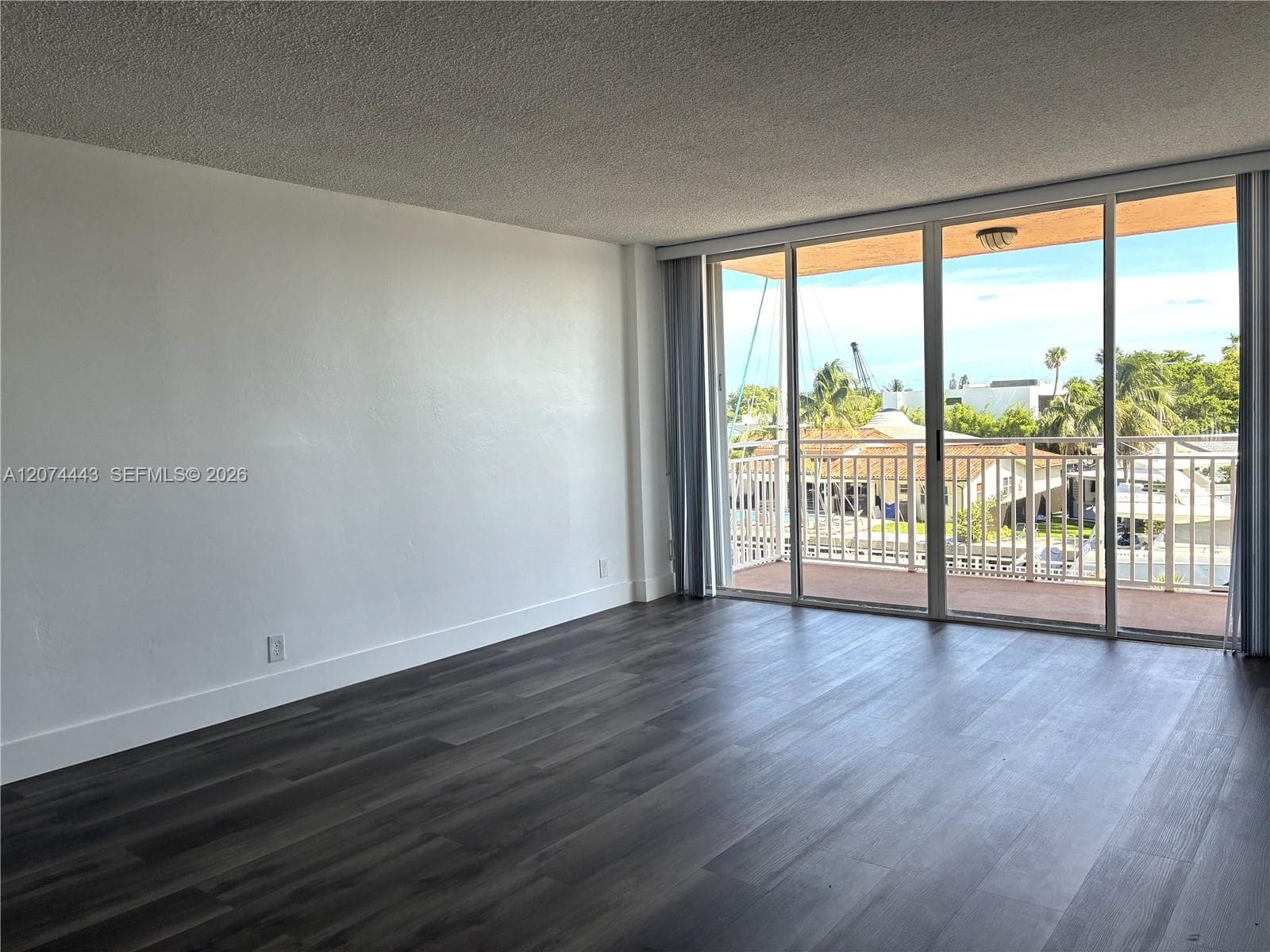 2450 NE 135th St # 209, North Miami, FL 33181 photo 3