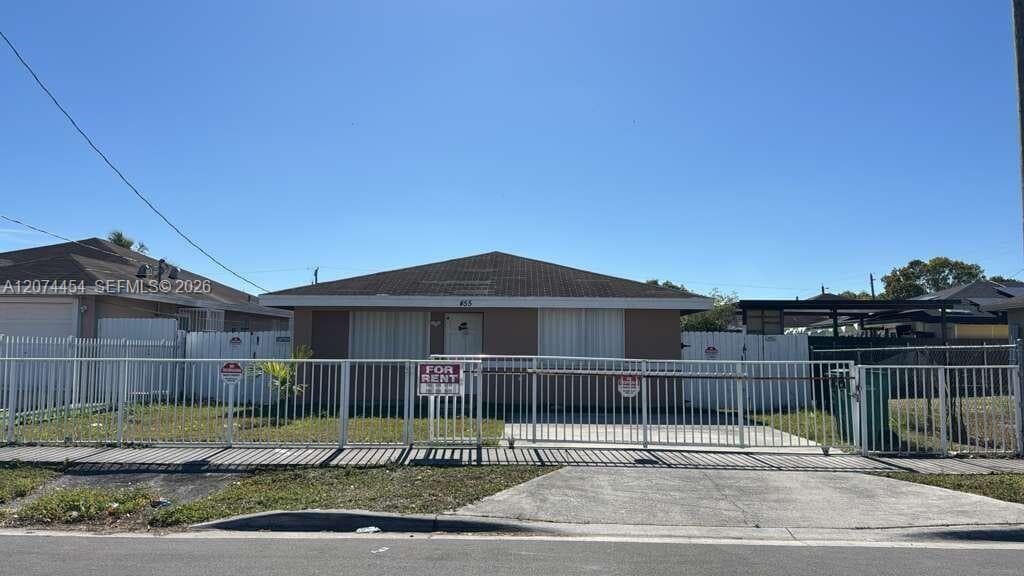 455 NW 14th St, Florida City, FL 33034 photo 2