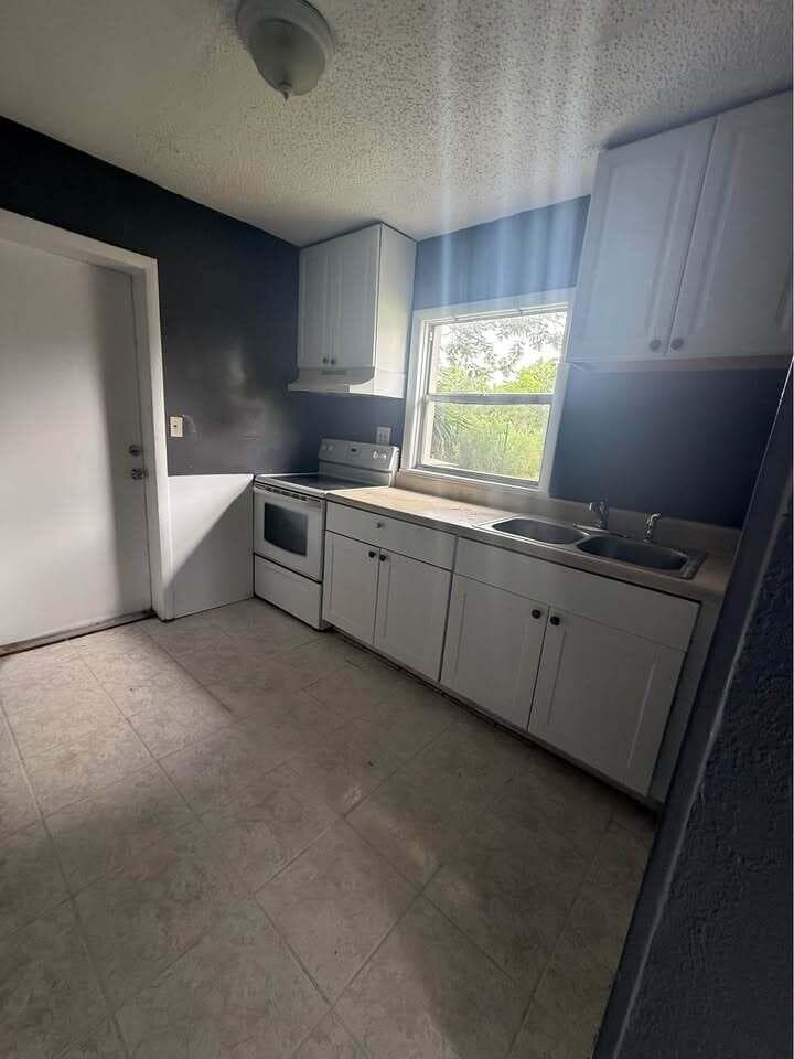 2960 CHICKAMAUGA Avenue, FL 33409 photo 3