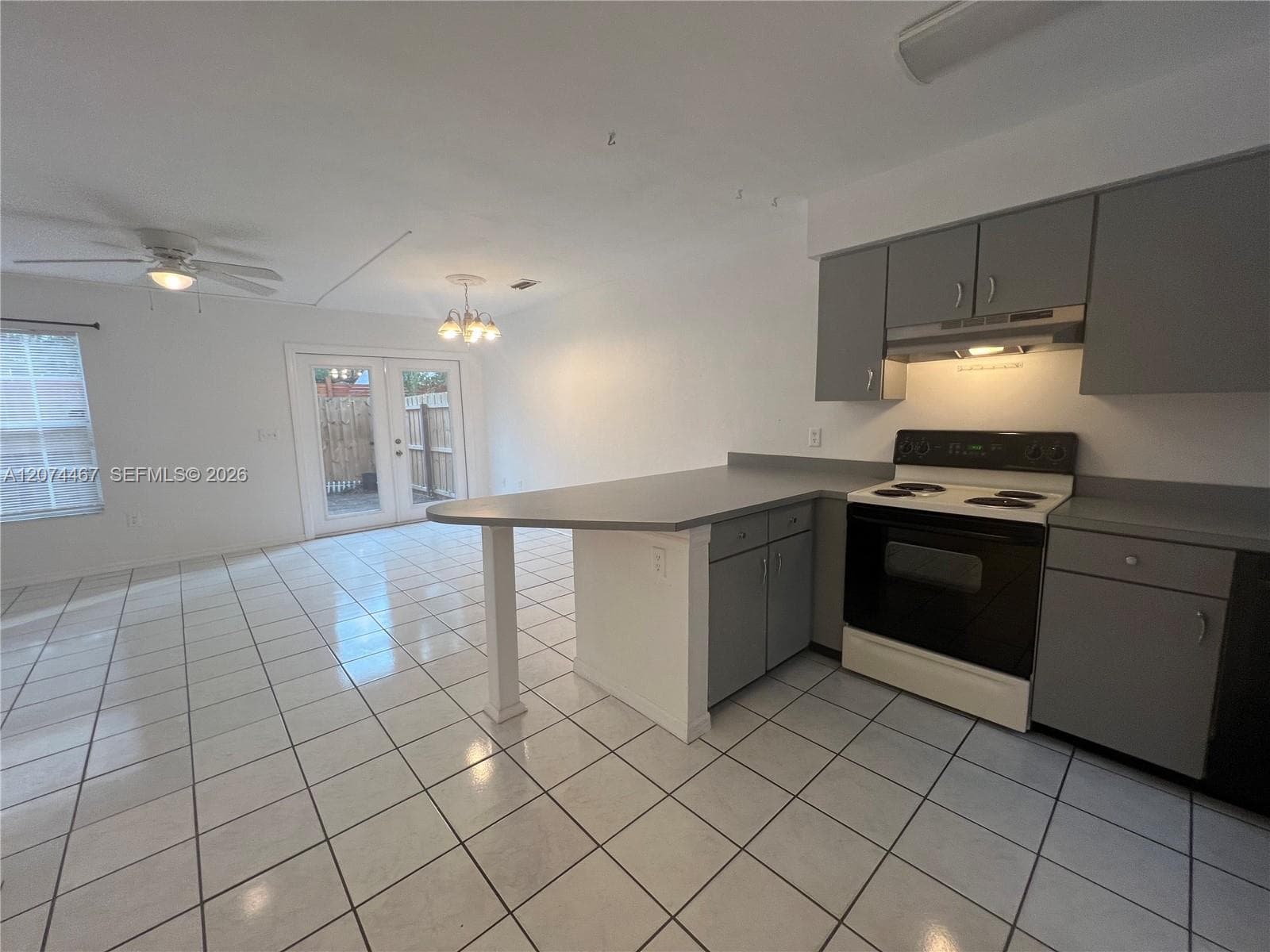 2871 SW 38 Place, Gainesville, FL 32608 photo 2