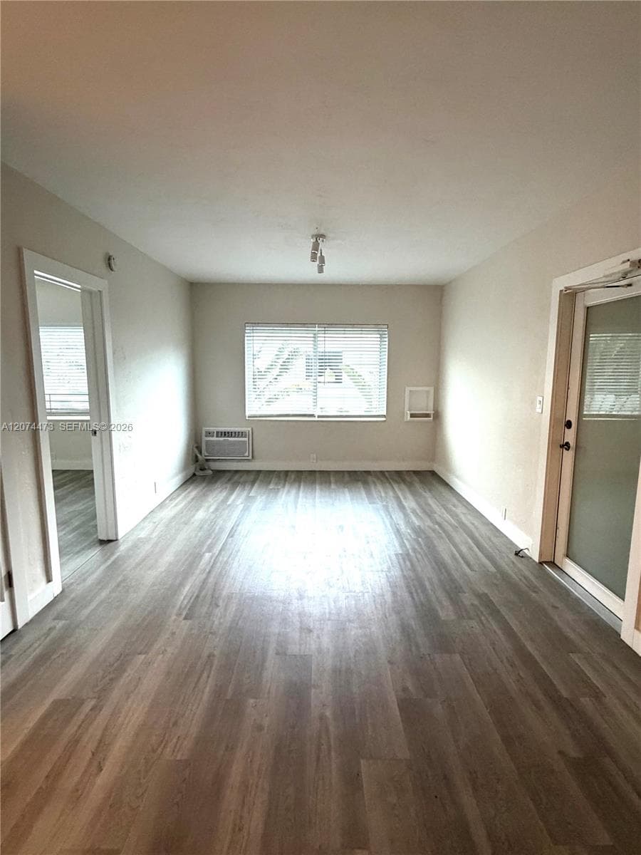 7400 Harding Ave # 20, Miami Beach, FL 33141 photo 2