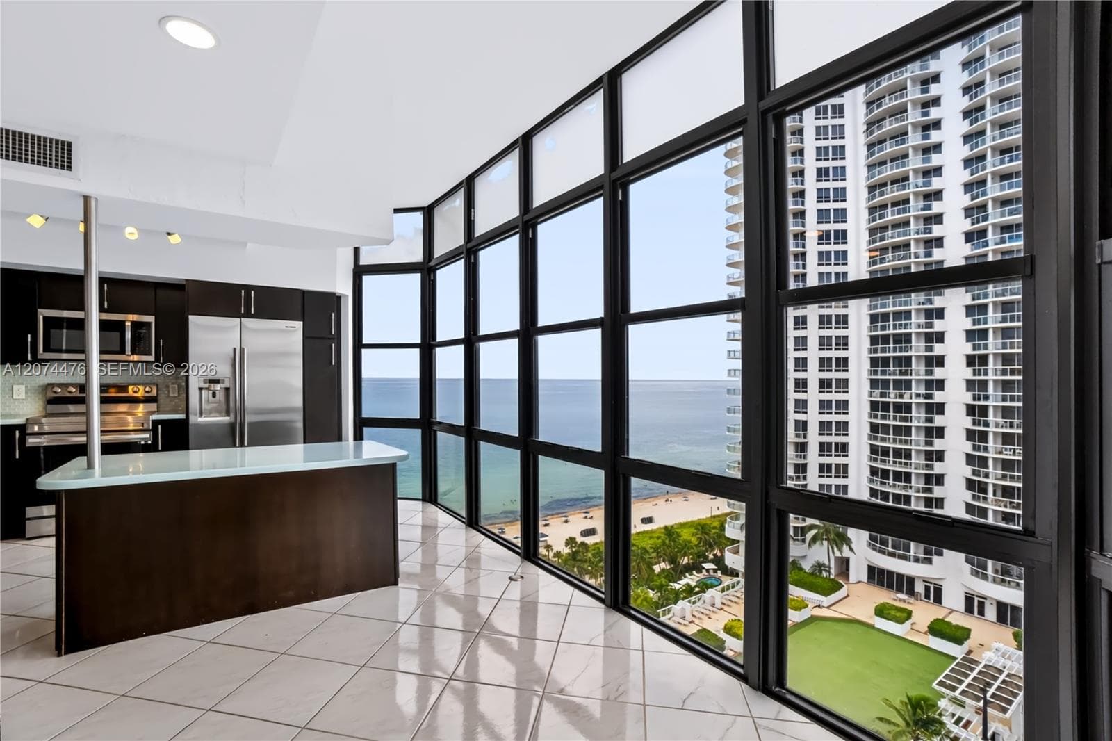 6423 Collins Ave # 1702, Miami Beach, FL 33141 photo 3