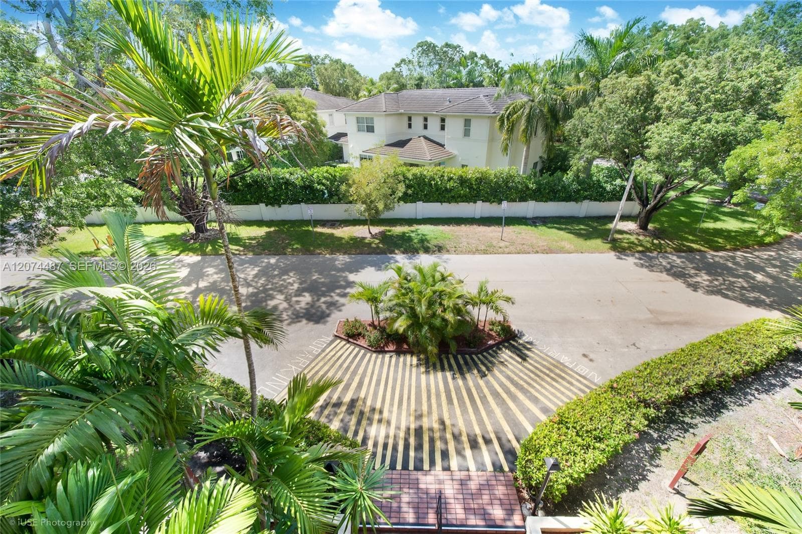 1205 Mariposa Ave # 416, Coral Gables, FL 33146 photo 2