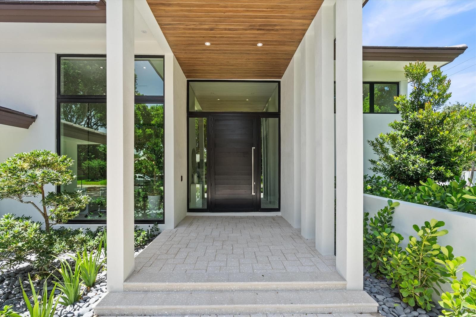 2265 NE 30TH Court, Lighthouse Point, FL 33064 photo 2