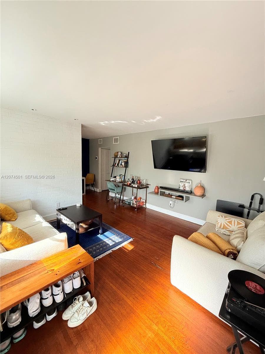 645 NE 77th St # 12, Miami, FL 33138 photo 4