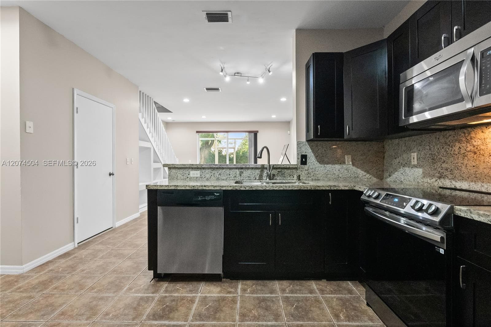 2082 Madeira Dr # 2082, Weston, FL 33327 photo 2