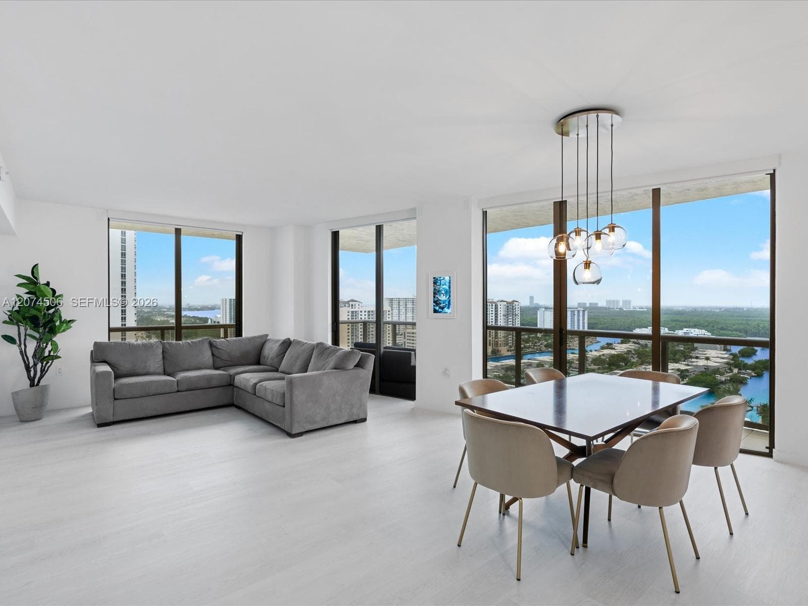 16275 Collins Ave # 1804, Sunny Isles Beach, FL 33160 photo 2