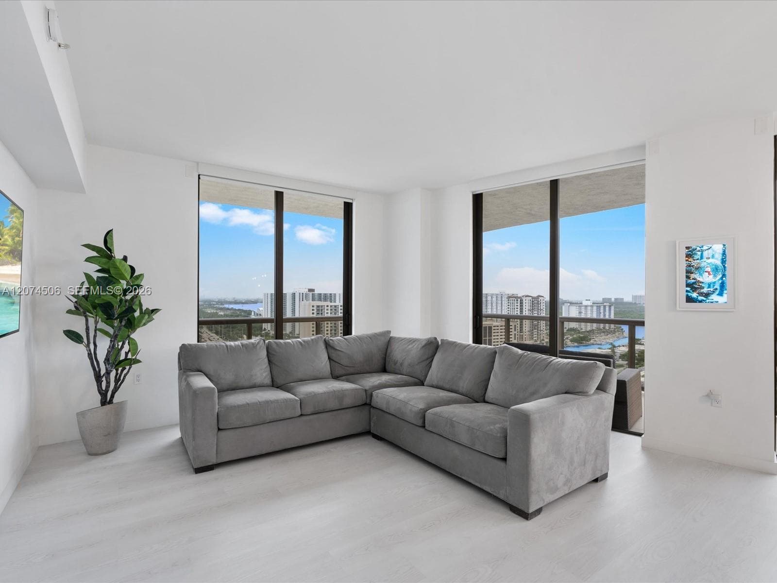 16275 Collins Ave # 1804, Sunny Isles Beach, FL 33160 photo 3