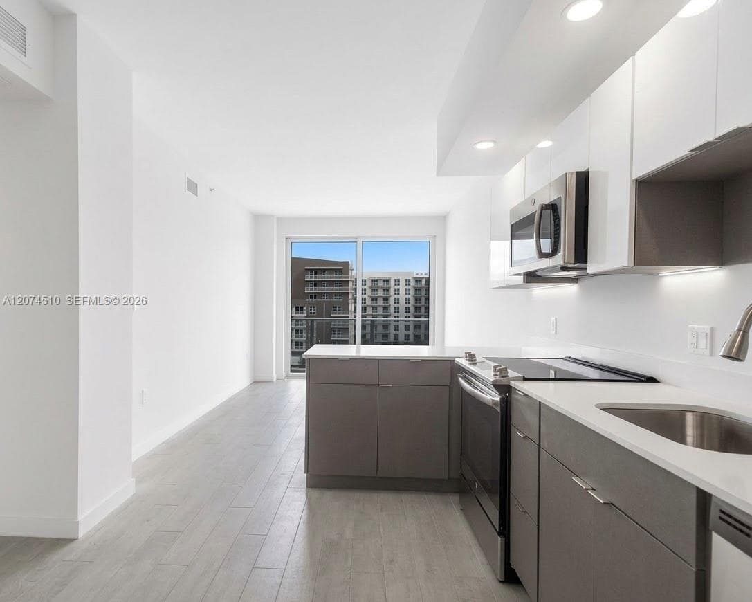 321 NE 26th St # 716, Miami, FL 33137 photo 2