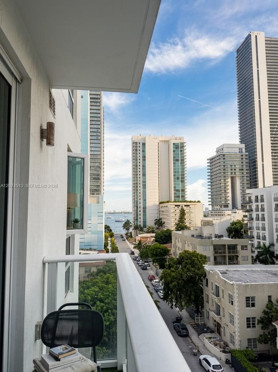 321 NE 26th St # 716, Miami, FL 33137 photo 3