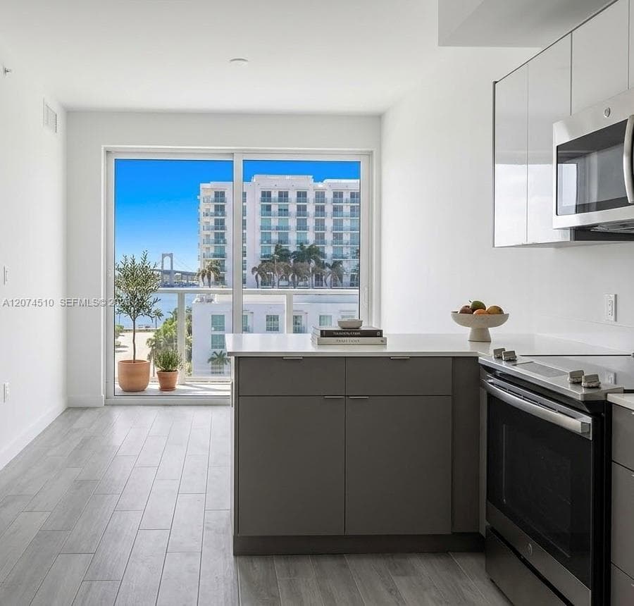 321 NE 26th St # 716, Miami, FL 33137 photo 4