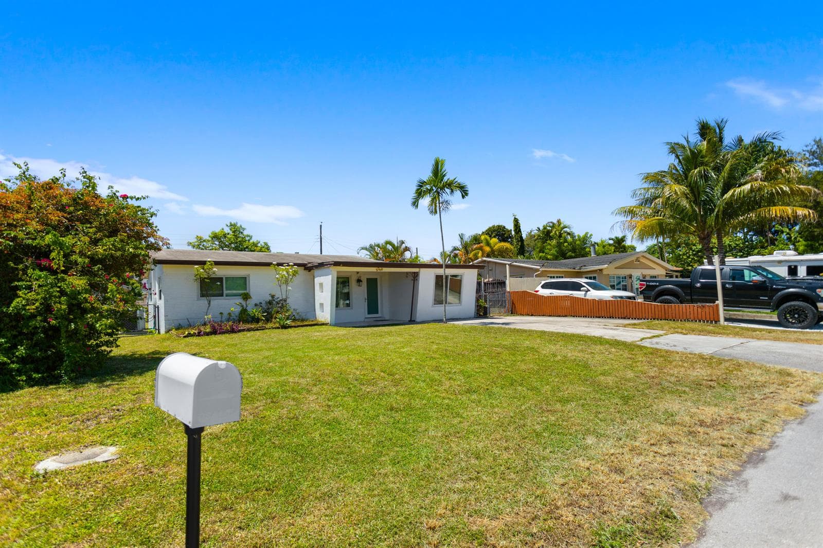 2748 SW 46TH Court, Dania Beach, FL 33312 photo 2