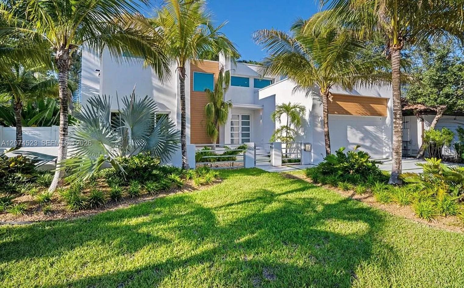 607 SE 6th St, Fort Lauderdale, FL 33301 photo 3