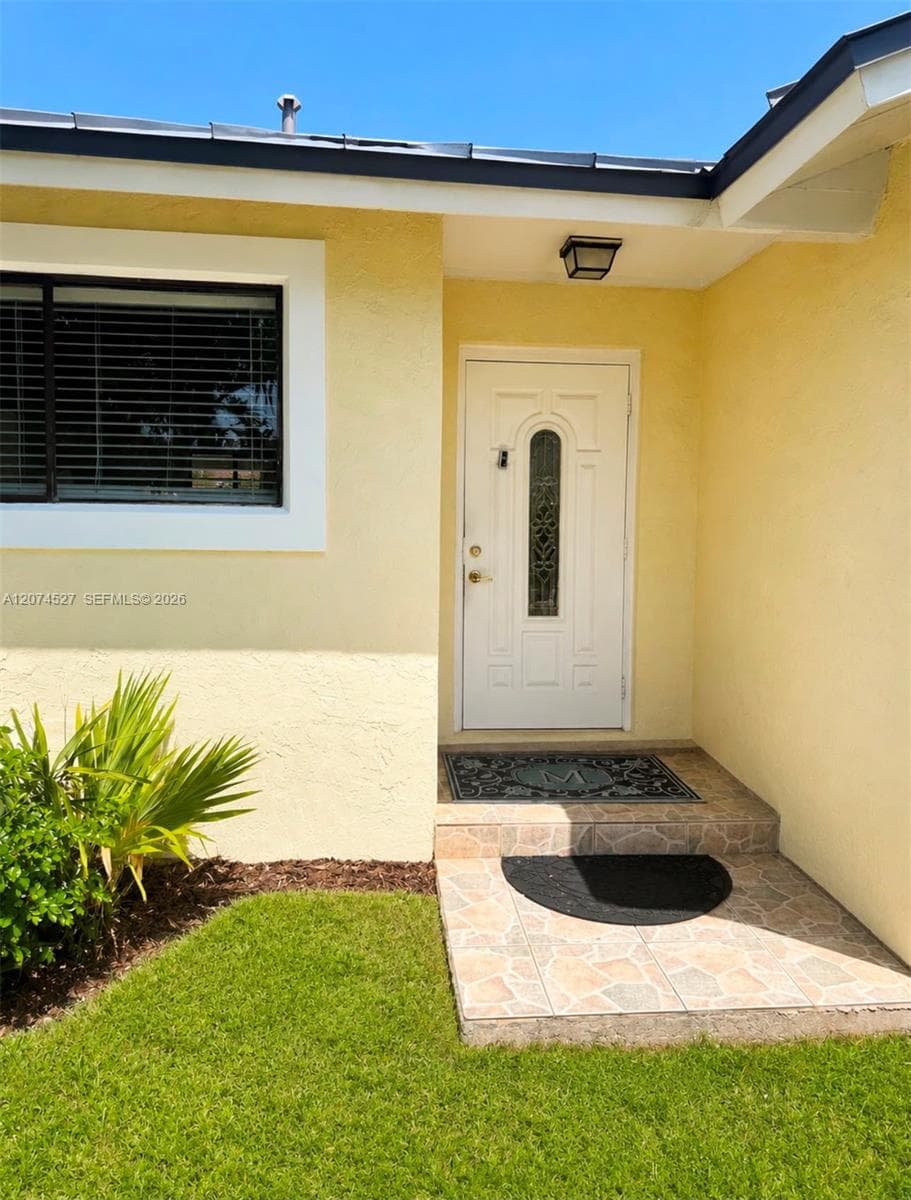 27726 SW 132nd Ct, Homestead, FL 33032 photo 2