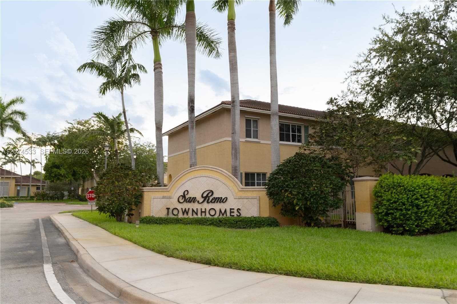 6061 SW 19th Ct, North Lauderdale, FL 33068 photo 3