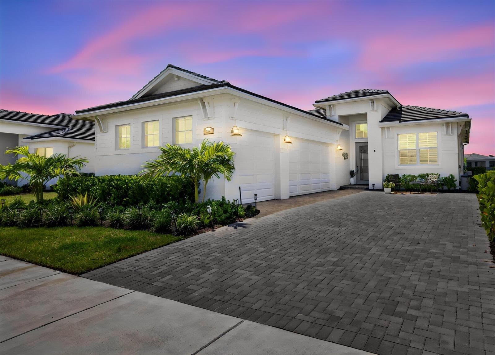 8605 SW CANTANTE Way, Port St. Lucie, FL 34987 photo 2