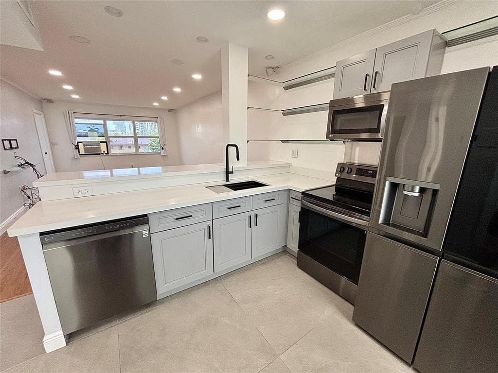 2820 NE 201ST Terrace # F326, Aventura, FL 33180 photo 2