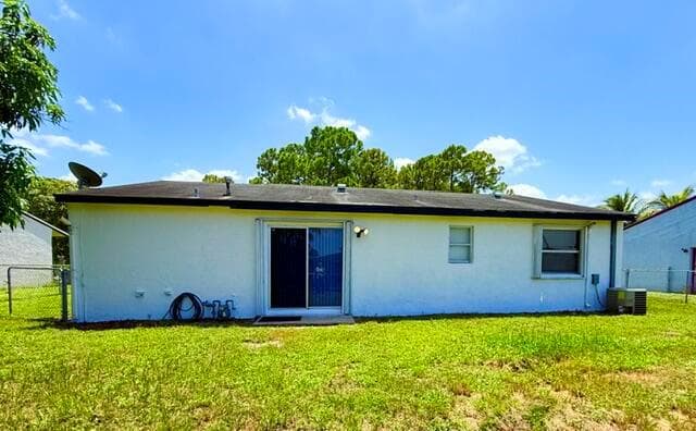 4156 CAESAR Circle, FL 33463 photo 3