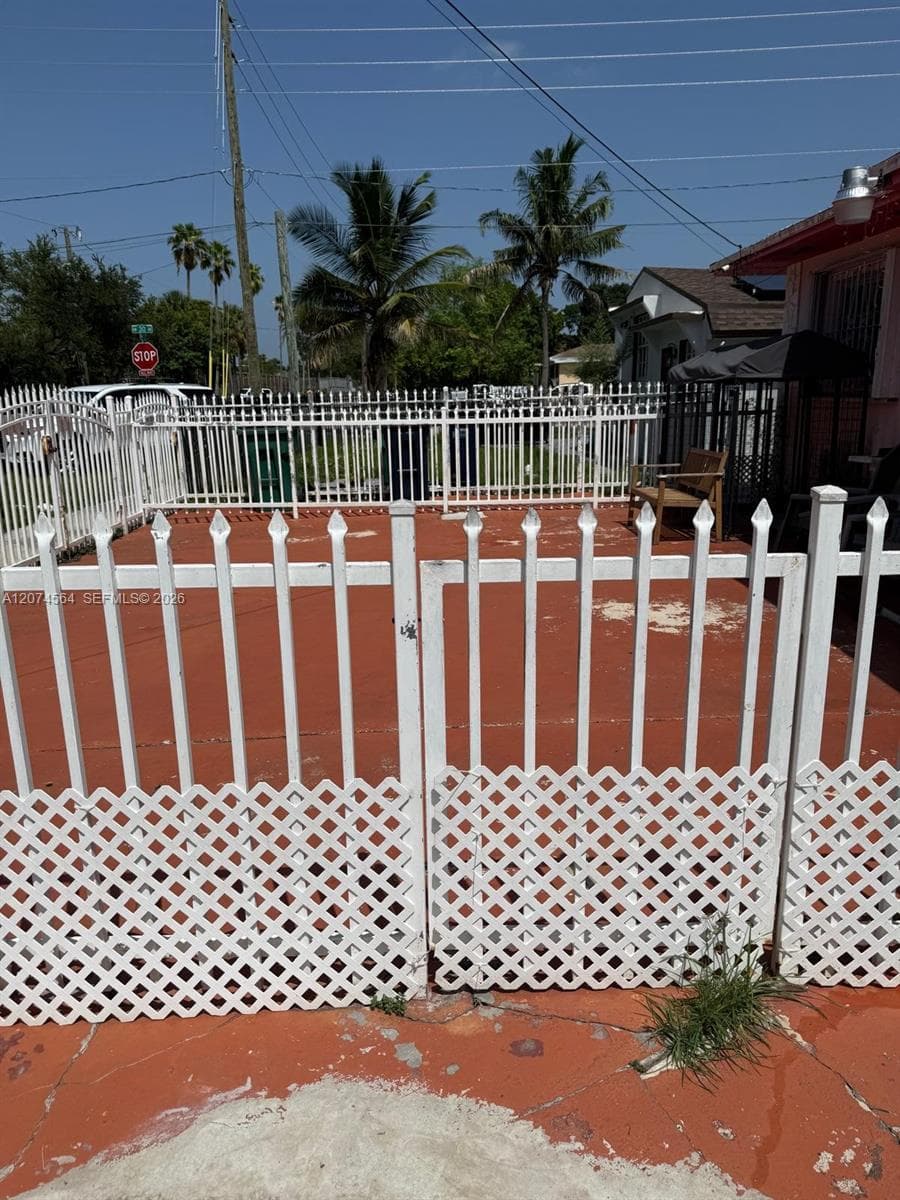 3010 NW 32nd St, Miami, FL 33142 photo 5