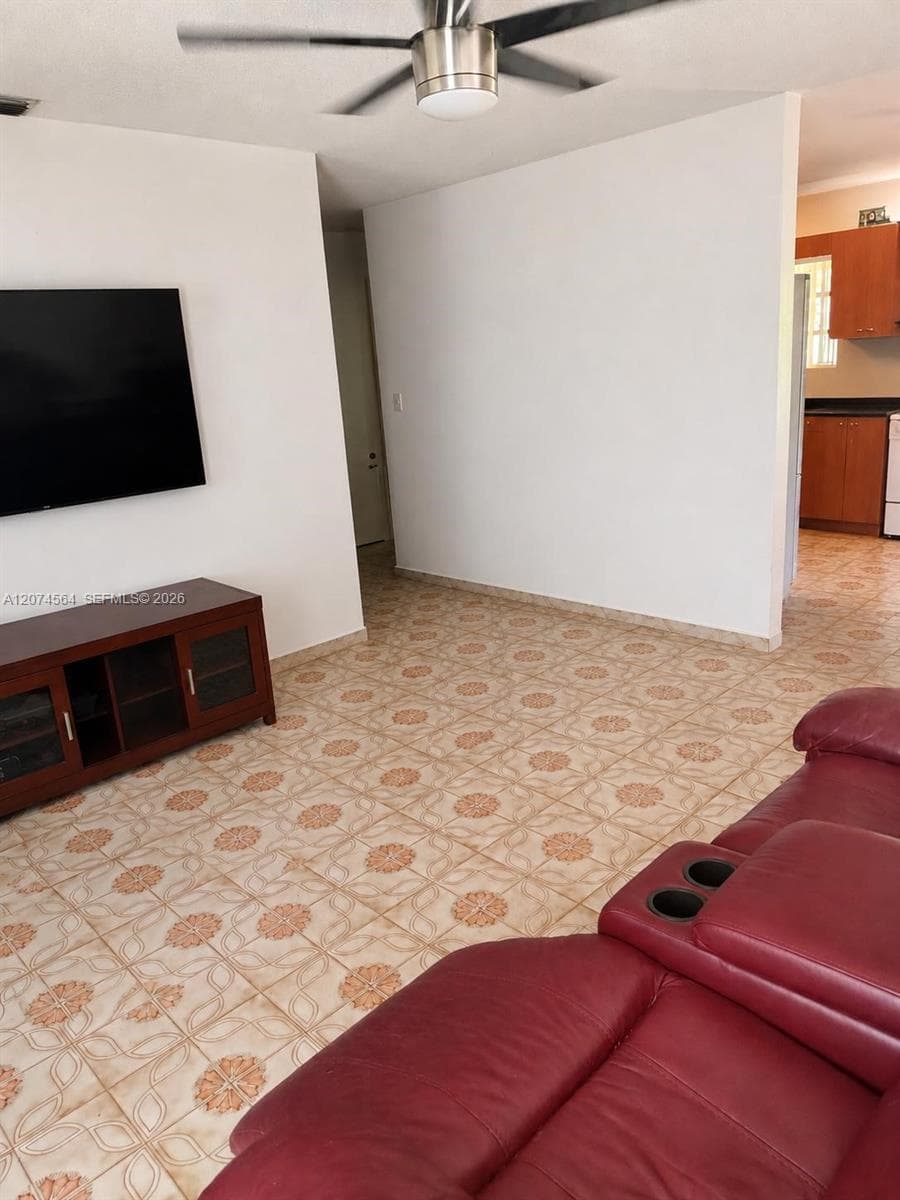 3010 NW 32nd St, Miami, FL 33142 photo 4