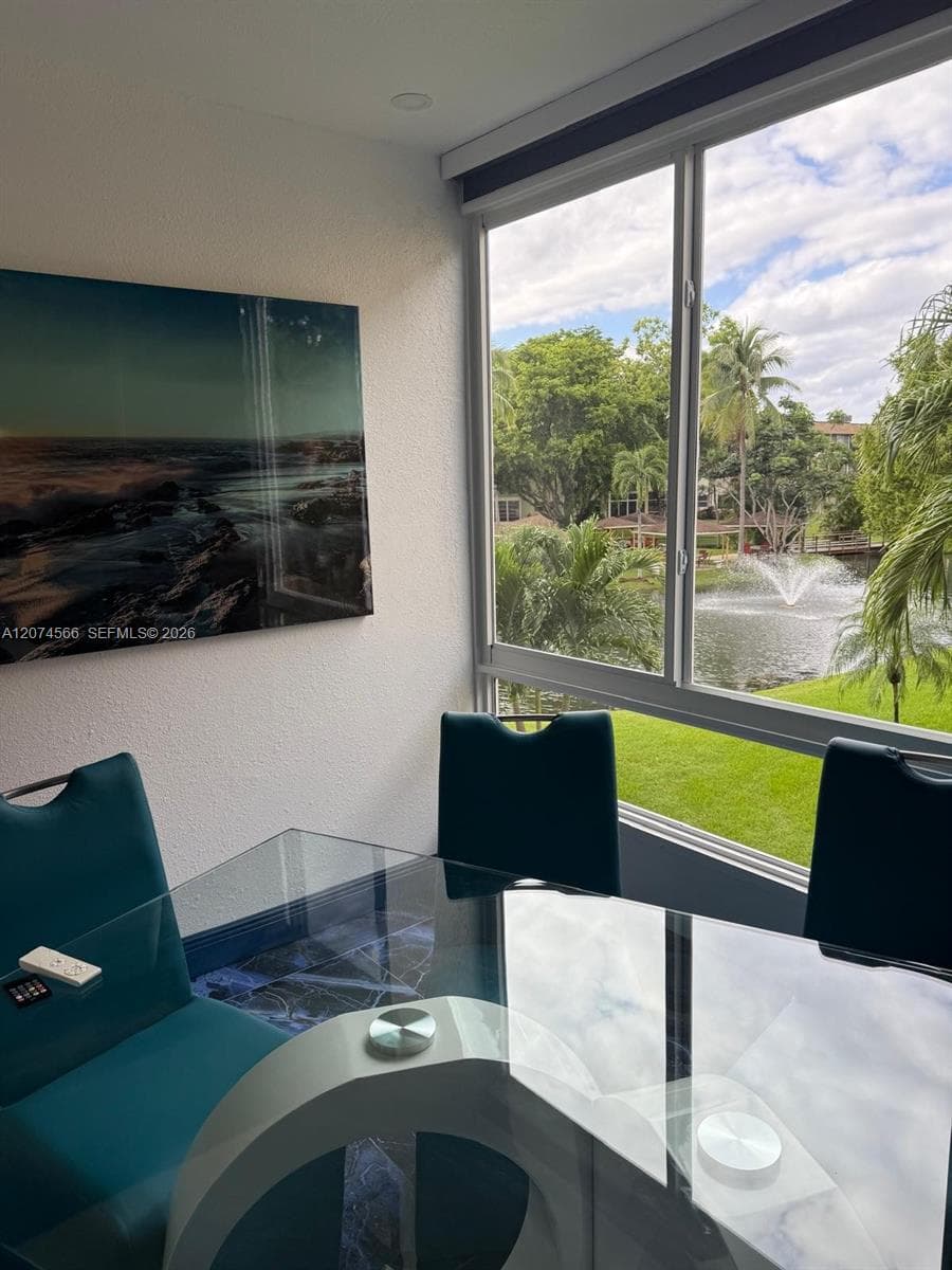 5121 W Oakland Park Blvd # 212, Lauderdale Lakes, FL 33313 photo 4