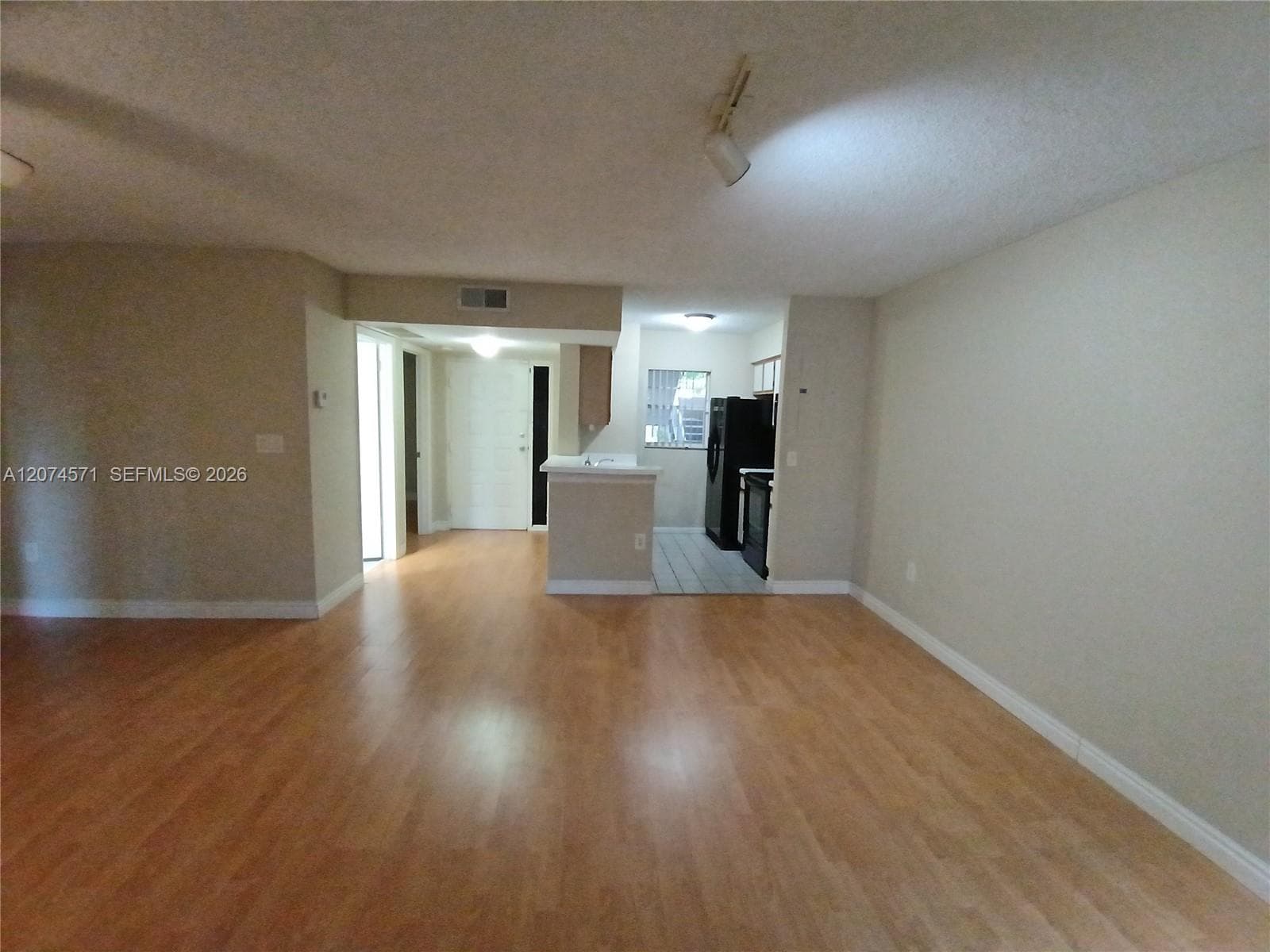 2871 N Oakland Forest Dr # 210, Oakland Park, FL 33309 photo 4