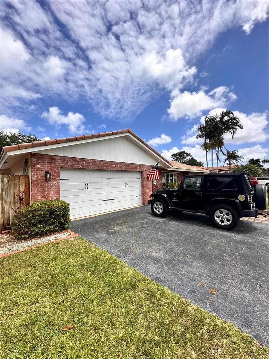 1098 NW 15TH Avenue, Boca Raton, FL 33486 photo 2