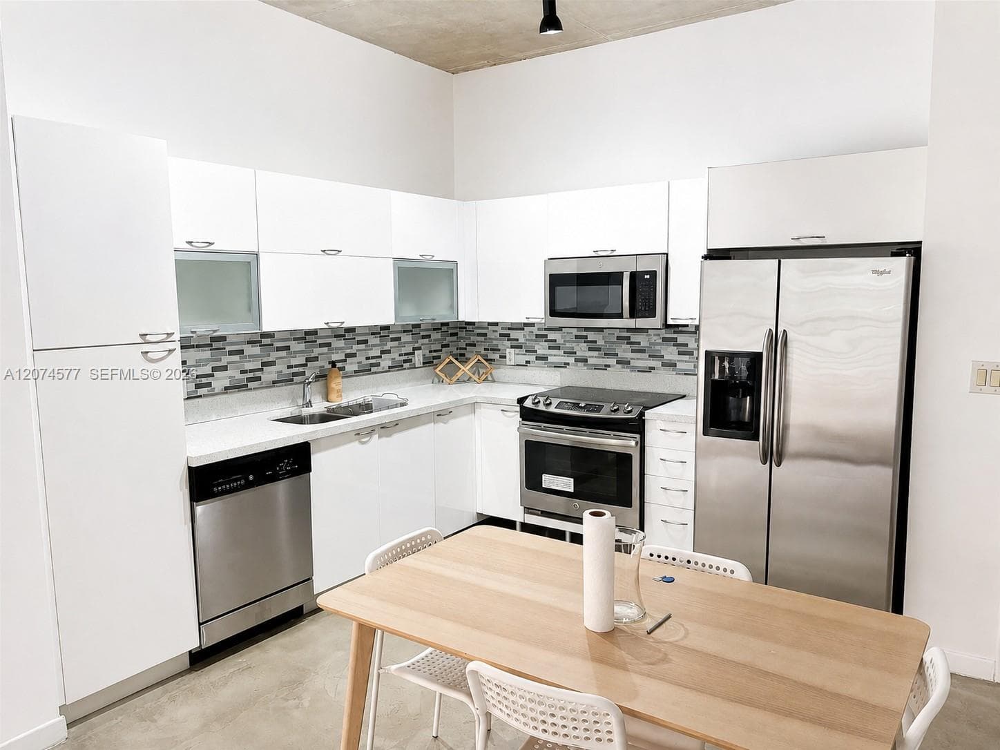 234 NE 3rd St # 206, Miami, FL 33132 photo 5