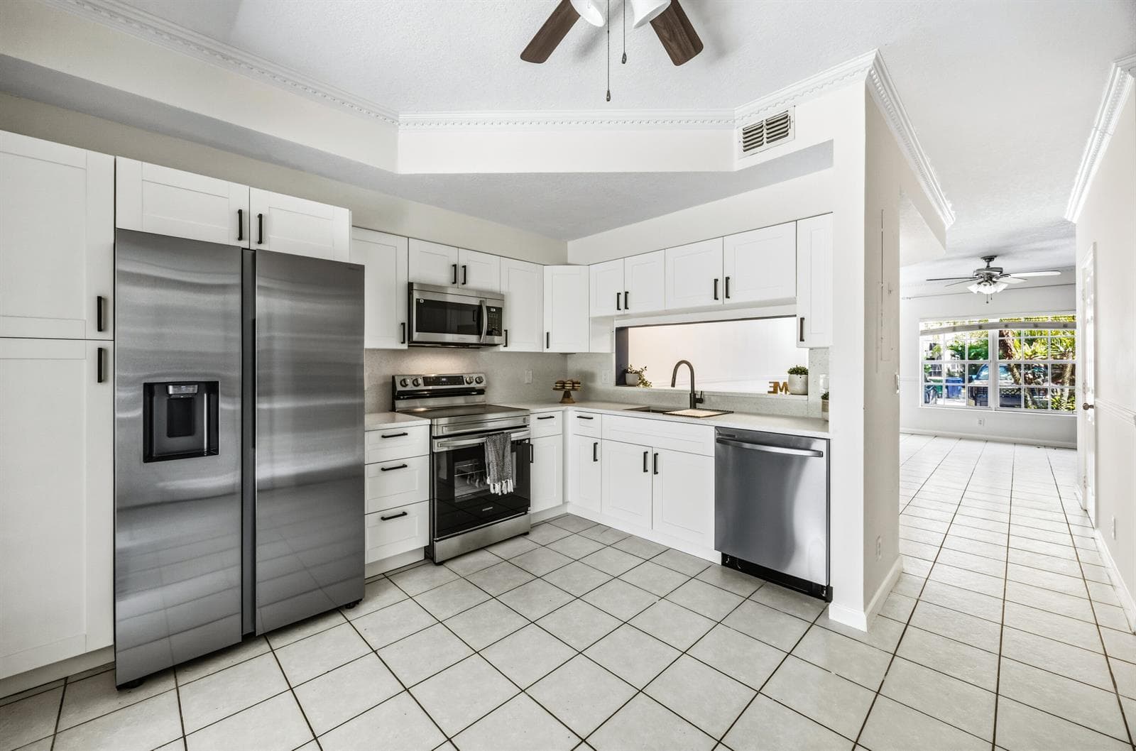 9872 NW 56th Place, Coral Springs, FL 33076 photo 4