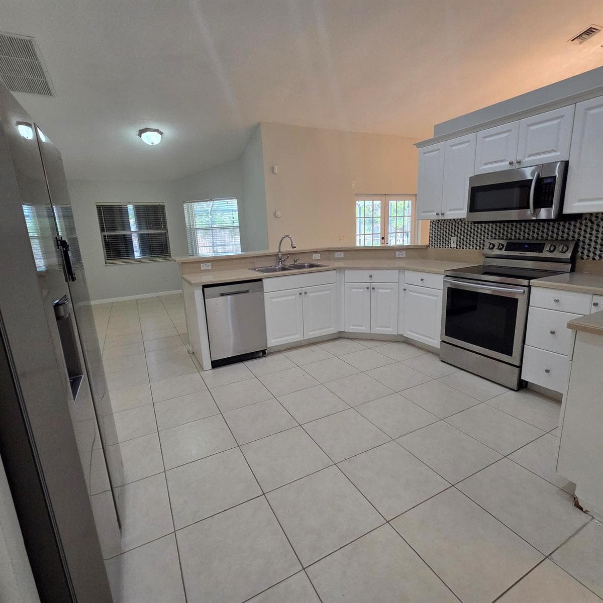 981 SW McCracken Avenue, Port St. Lucie, FL 34953 photo 2