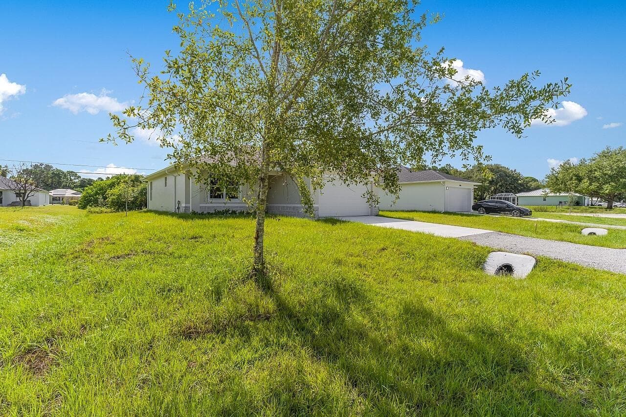 8526 102ND Court, Vero Beach, FL 32967 photo 5