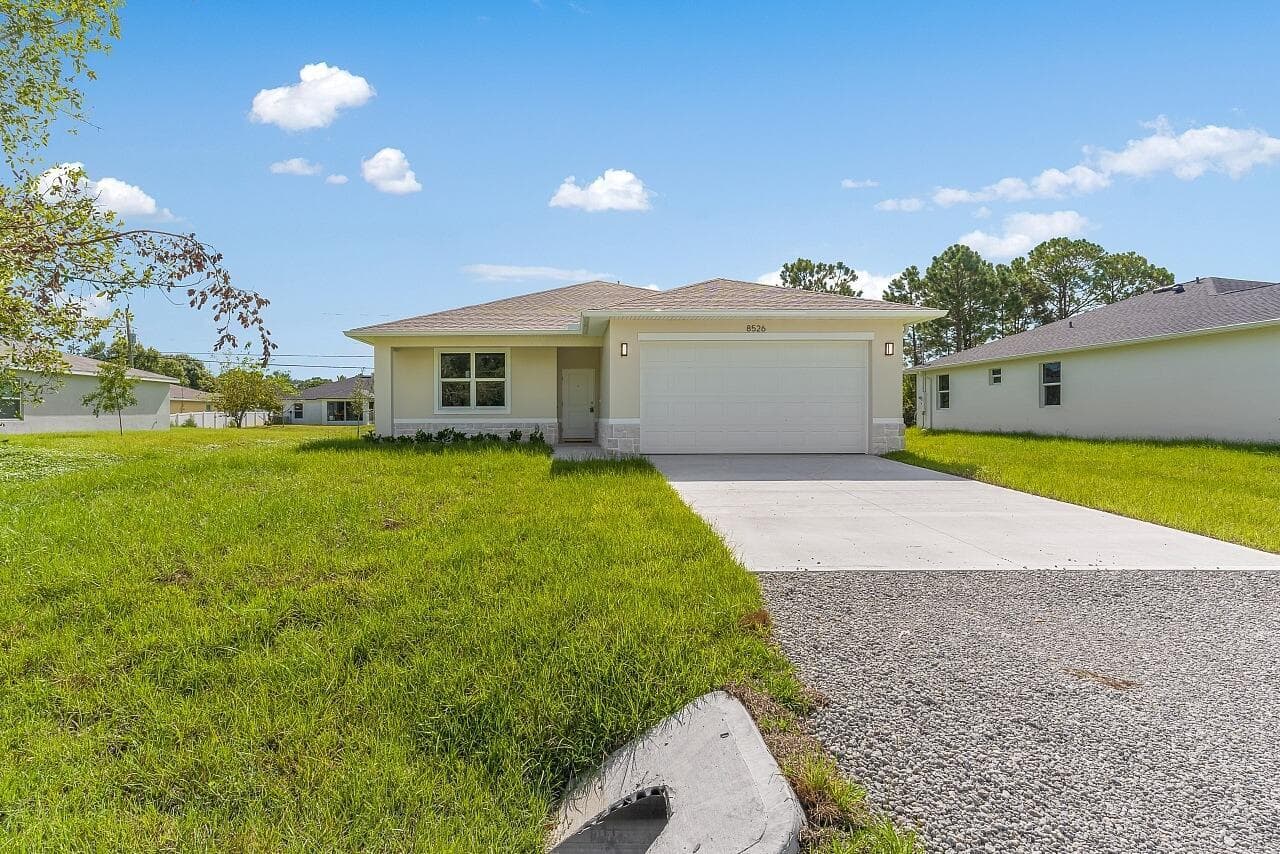 8526 102ND Court, Vero Beach, FL 32967 photo 4