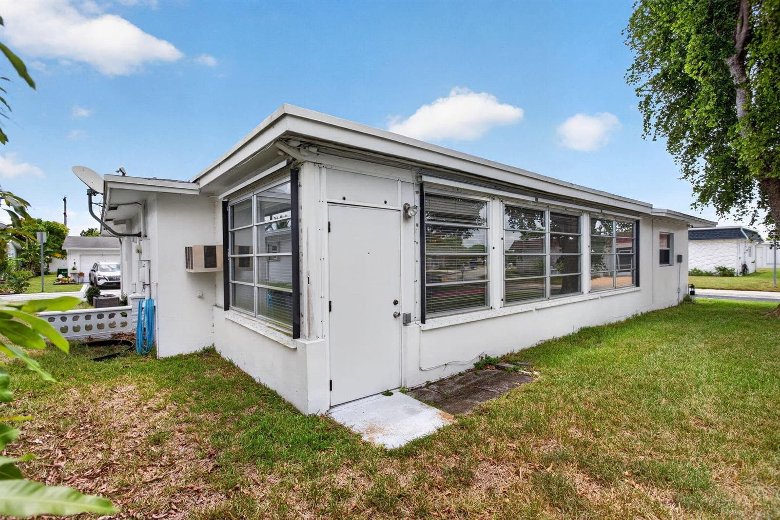 1055 NW 72ND Terrace NW, Margate, FL 33063 photo 5