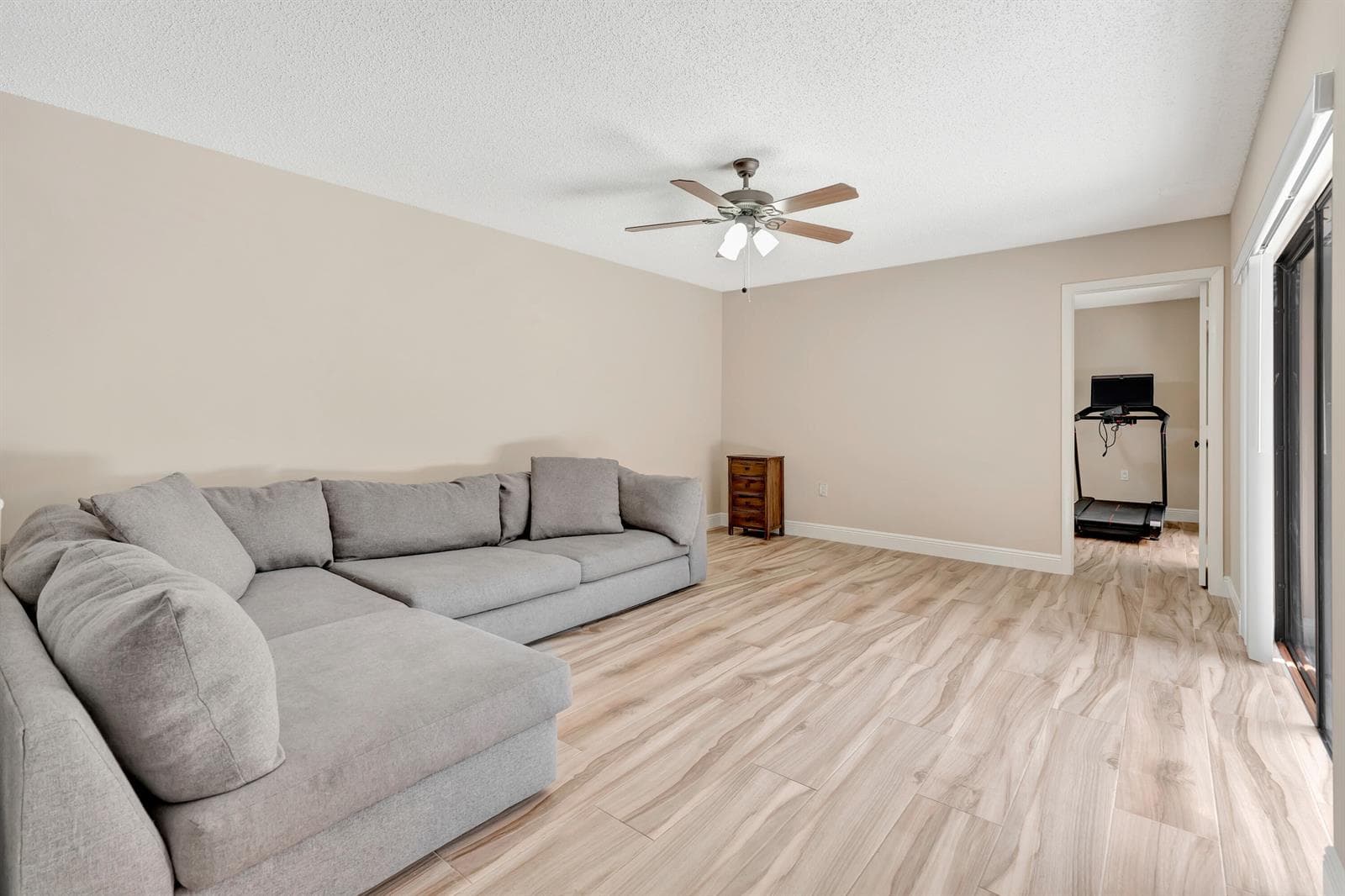 207 2nd Terrace, Palm Beach Gardens, FL 33418 photo 4