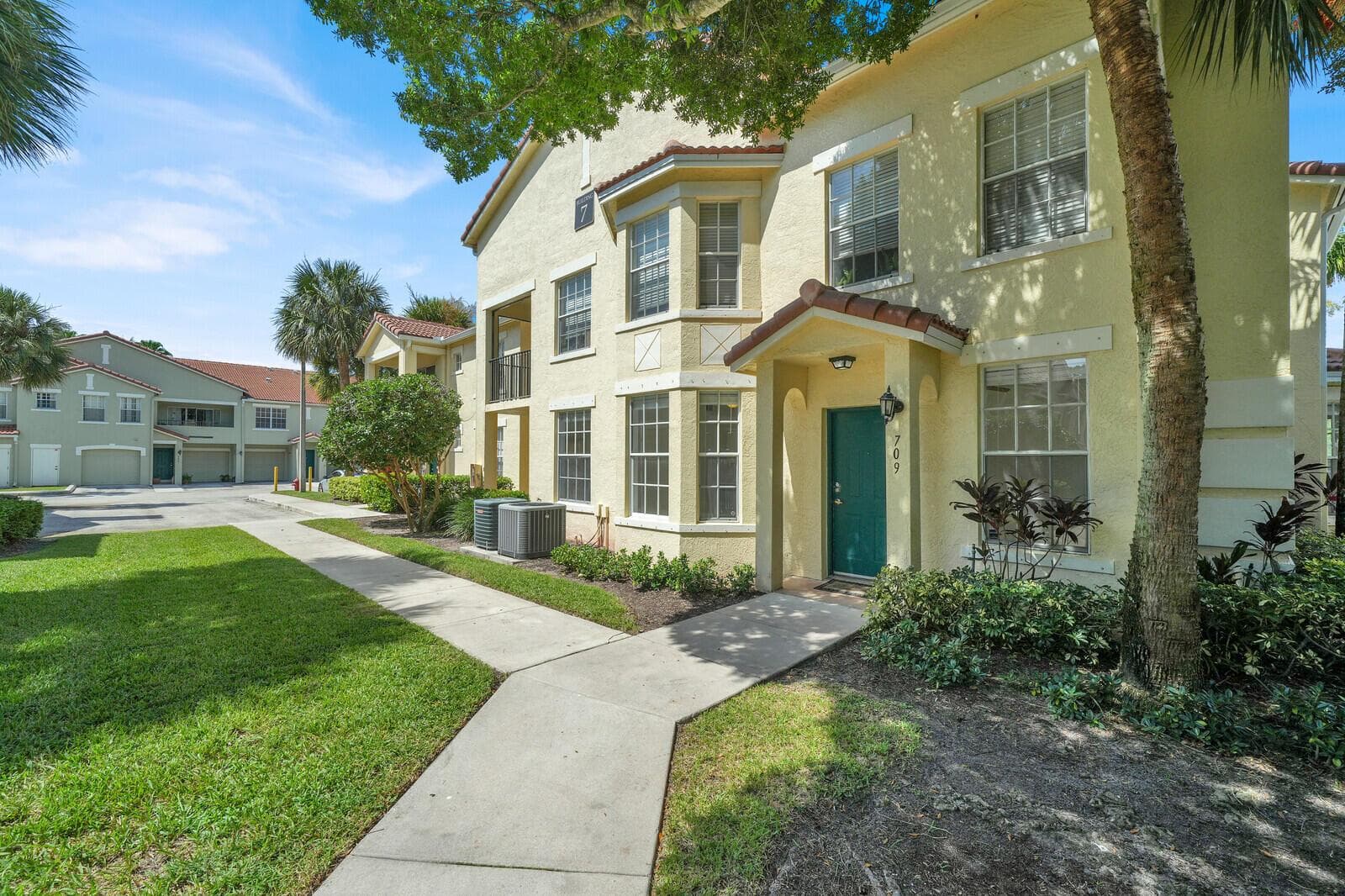 709 BELMONT Place # 709, Boynton Beach, FL 33436