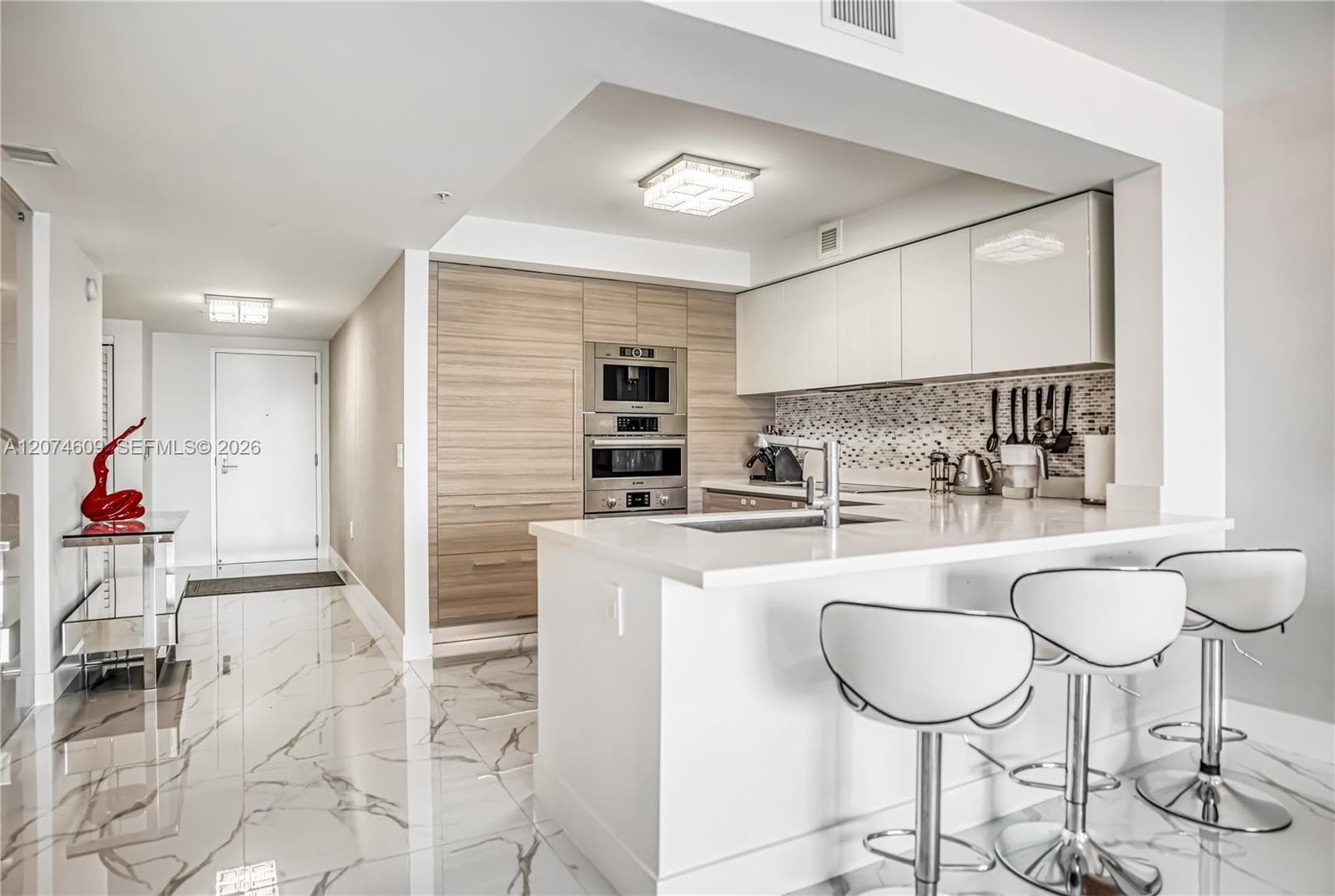 330 Sunny Isles Blvd # 5-906, Sunny Isles Beach, FL 33160 photo 2