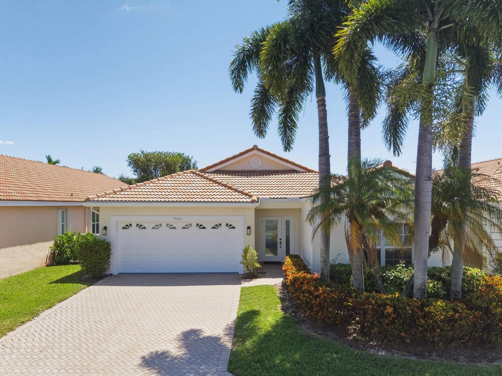 9512 HONEYBELL Circle, Boynton Beach, FL 33437 photo 2