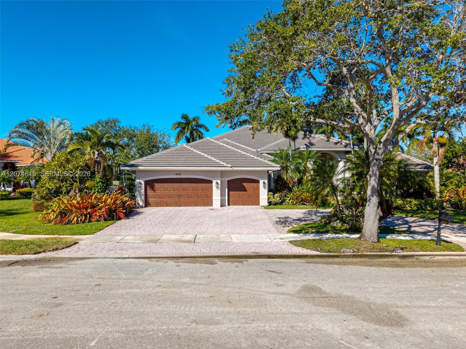 2950 Medinah, Weston, FL 33332 photo 2